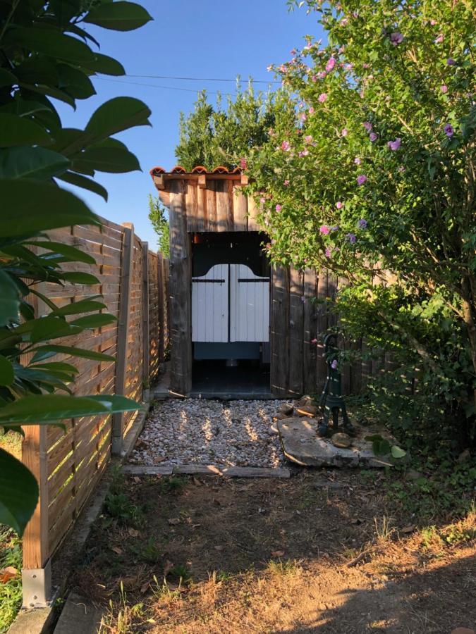 Les Cabanes Du Vigne Molandier Экстерьер фото